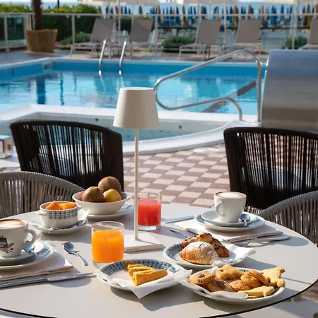 Mirafiori 3* Τζεσόλο Λίντο